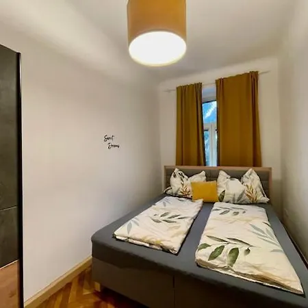 Апартаменти Charmante In Innenstadtlage Грац